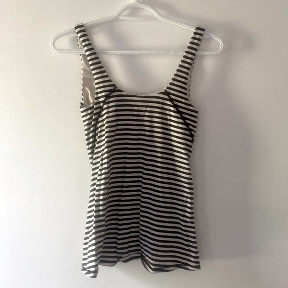 Lululemon Tank, Size 4 - Picture 2 of 4
